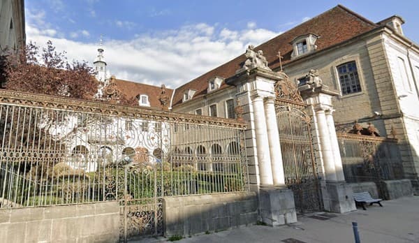 Hôtel-Dieu de Lons-le-Saunier