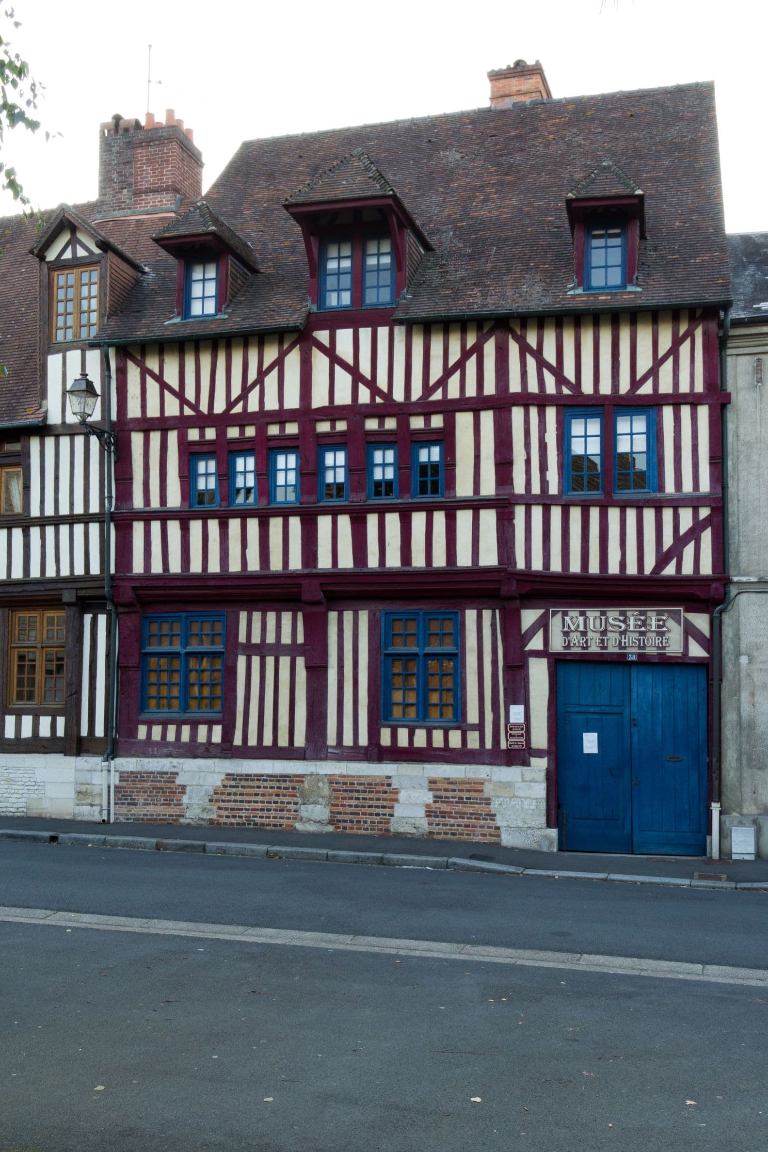 File:Façade de la maison au 38 boulevard Pasteur (Lisieux ...
