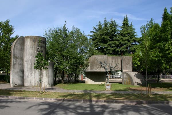 Eglise Sainte-Bernadette du Banlay