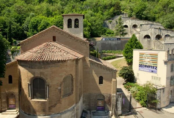 Musée Archéologique Saint-Laurent