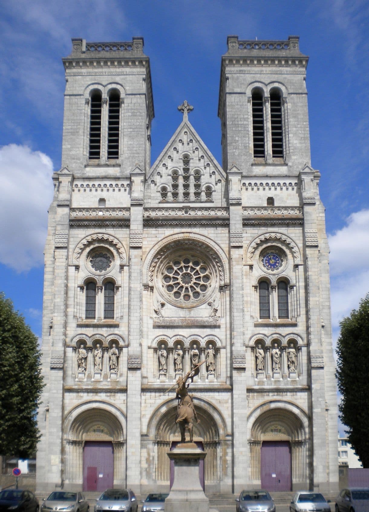 File:Basilica S. Donatiani et S. Rogatiani Martyrum.jpg ...