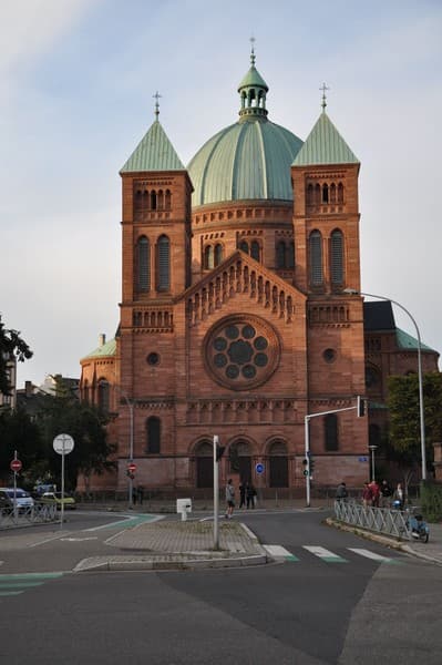 Église Saint-Pierre-le-Jeune